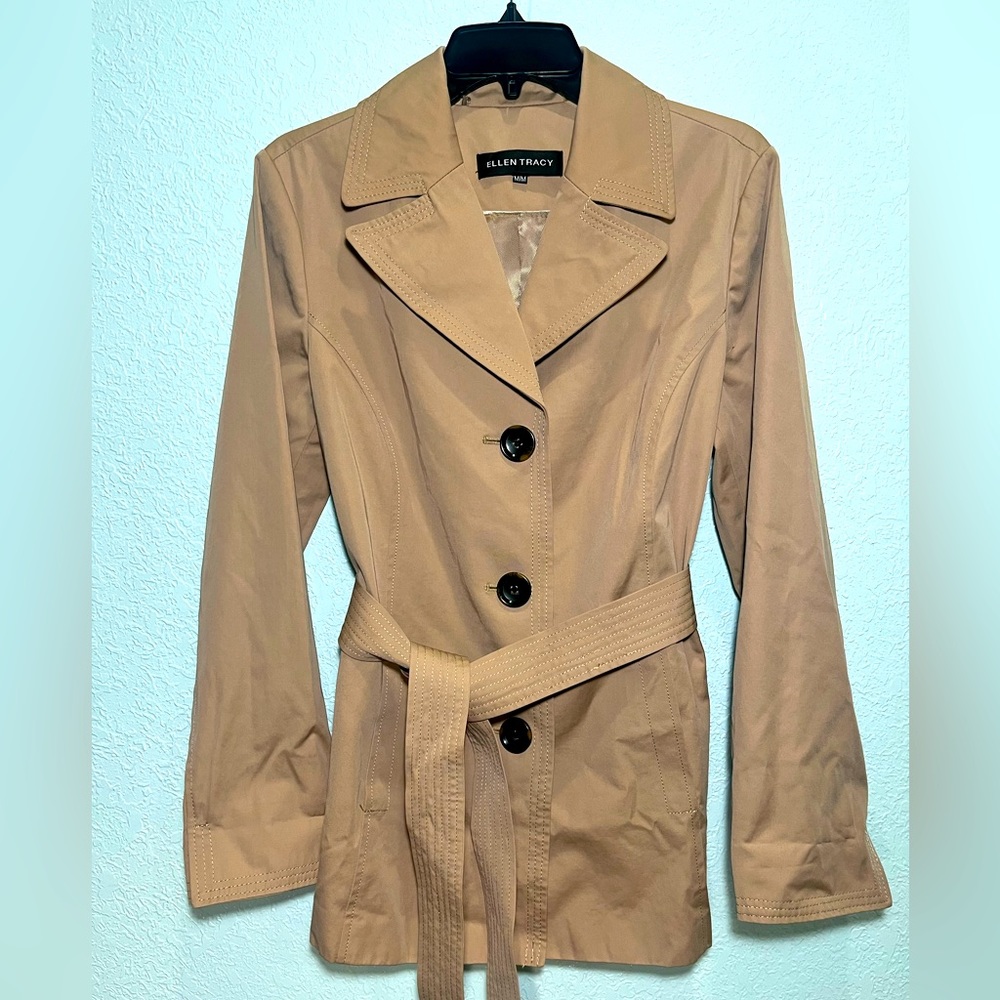 ELLEN TRACY Classic Mid-Length Tan Trench Coat with Belt EUC Size Medium